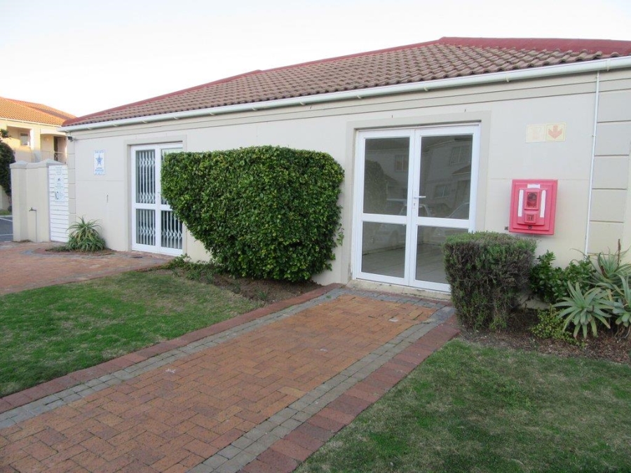 2 Bedroom Property for Sale in Royal Ascot Western Cape